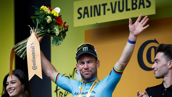 Mark Cavendish Fransa Bisiklet Turu'nda 35. etap zaferini kazandı