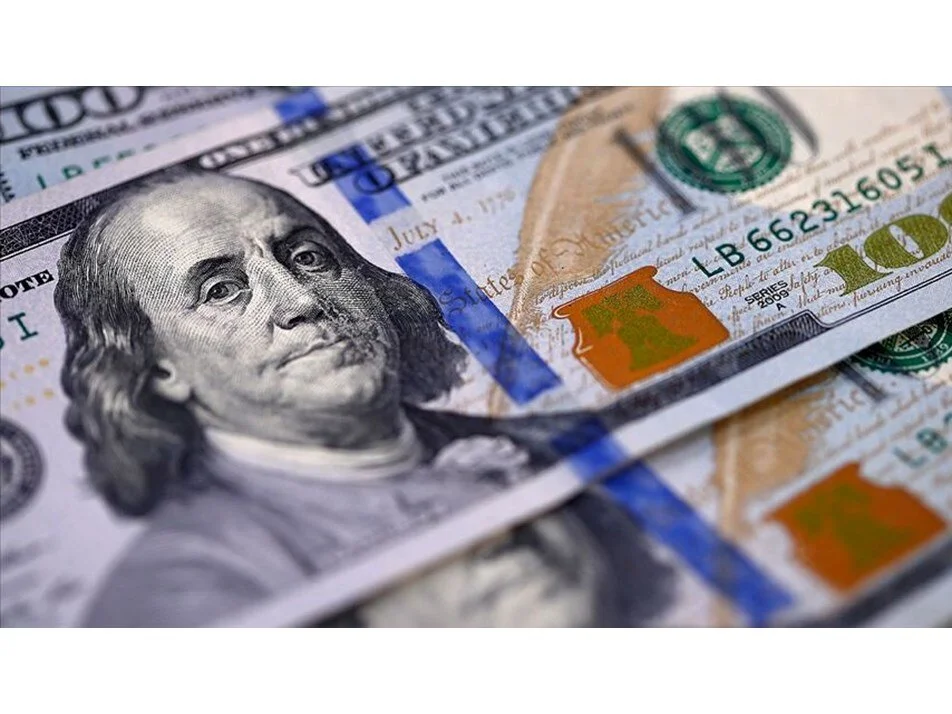 Dolar küresel piyasalarda geriliyor