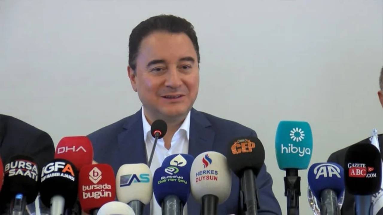 Ali Babacan: Fakir daha fakir, zengin daha zengin oldu
