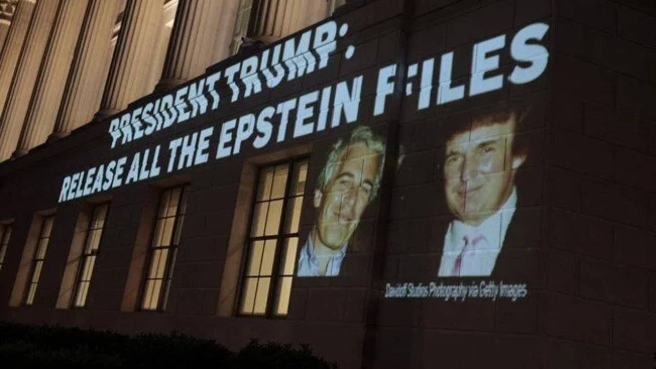 Epstein'in ofisinde Trump'la 