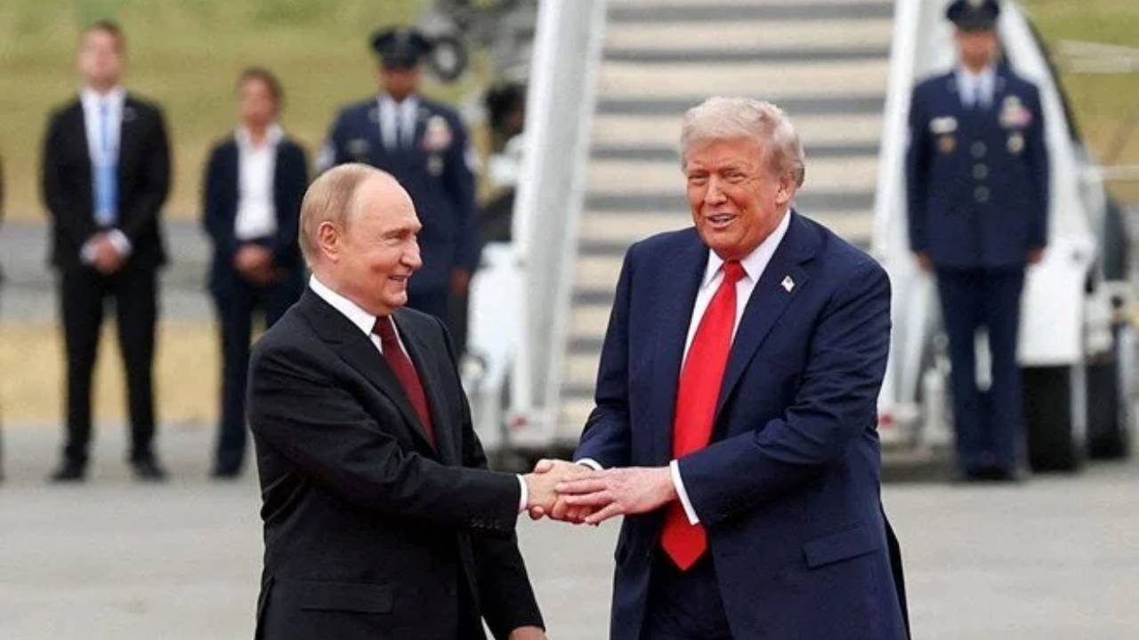 Putin'den Moskova'da üçlü zirve teklifi