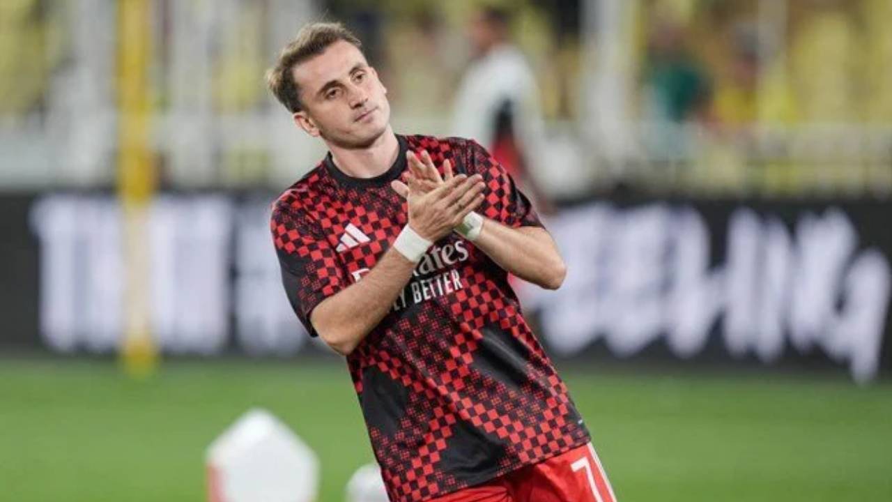 Kerem Aktürkoğlu sahaya çıktı, tribünler ayaklandı