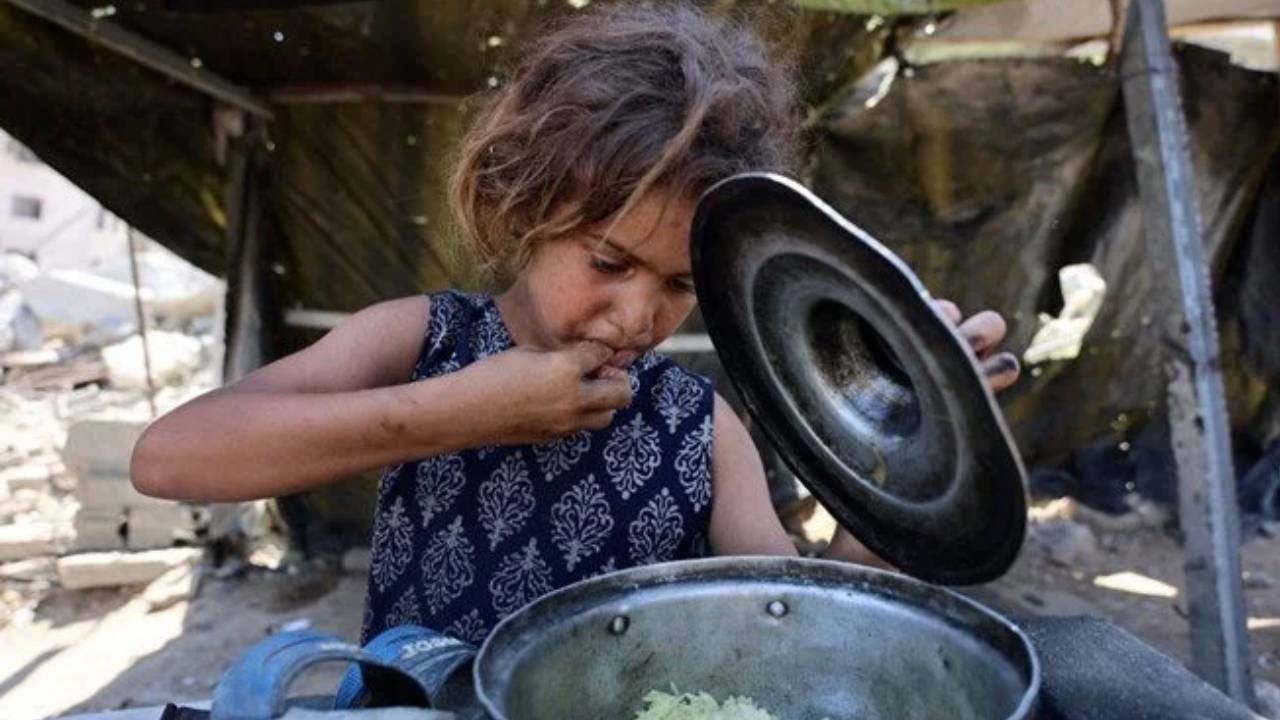 Açlığın yükü savunmasızların omuzlarında
