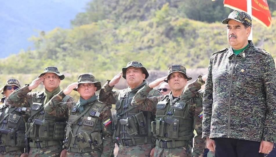 Maduro'dan Trump'a yanıt: Silahlı mücadele aşamasına geçeriz