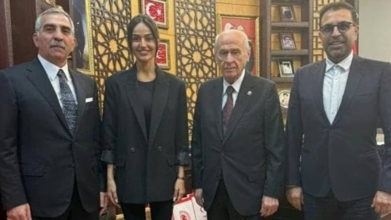 Devlet Bahçeli 'Alevi Açılımı'nı ünlü şarkıcıyla başlatacak
