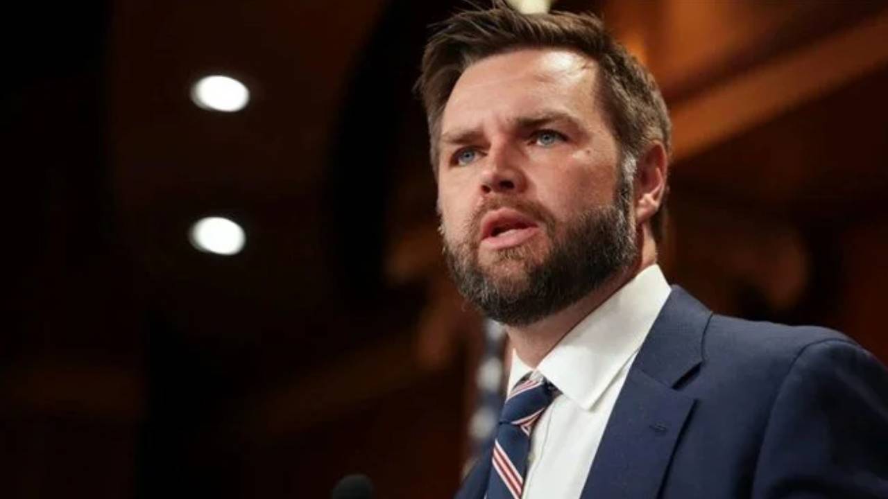 Başkan yardımcısının kano turu için nehir yükseltildi