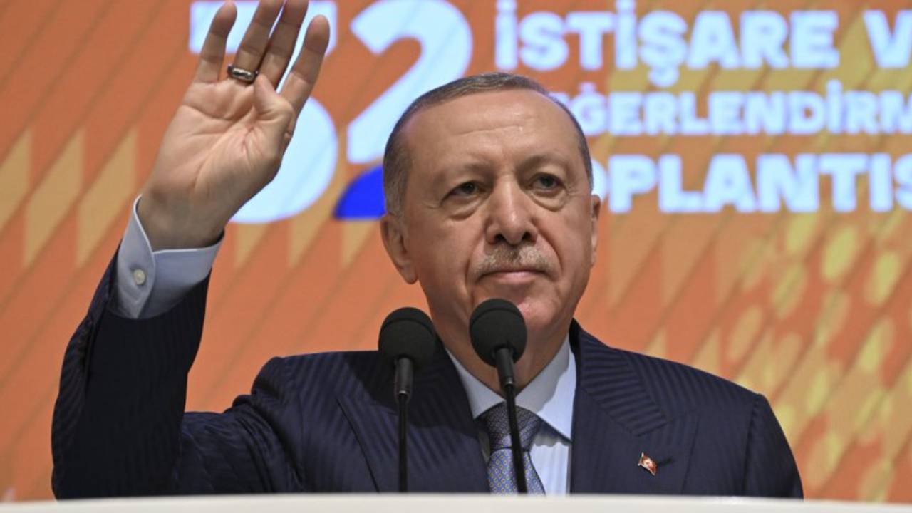 Erdoğan: Kimsenin süreci baltalamaya, küçük hesaplar yapmaya hakkı yok