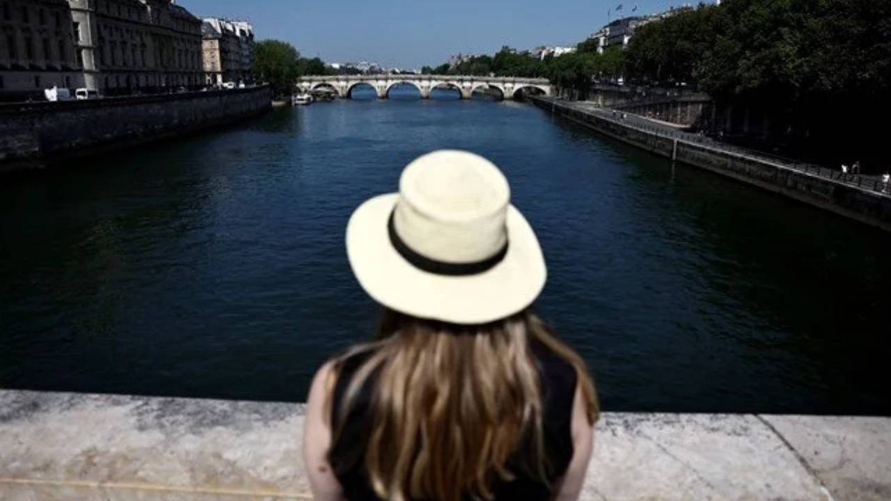 102 yıl sonra bir ilk: Seine Nehri'nde tekrar yüzülebilecek