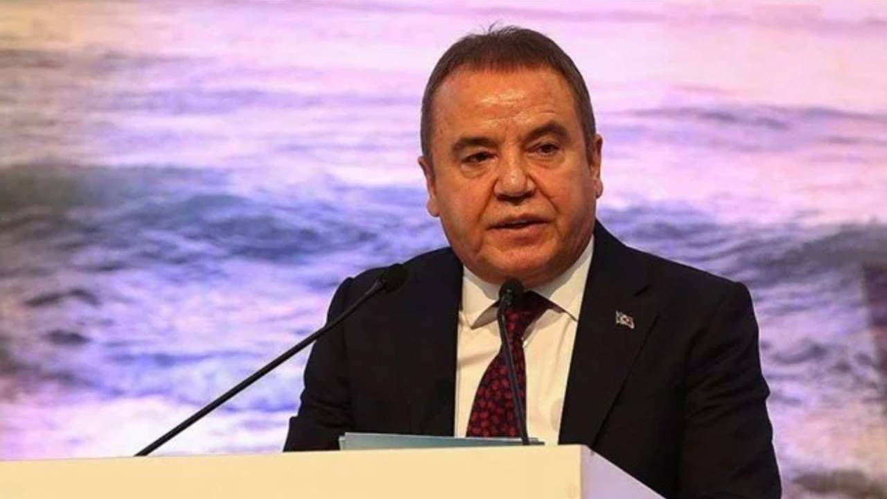  Muhittin Böcek görevden uzaklaştırıldı