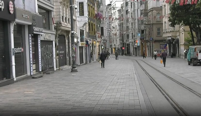 Yasak sonrası İstiklal Caddesi boş kaldı